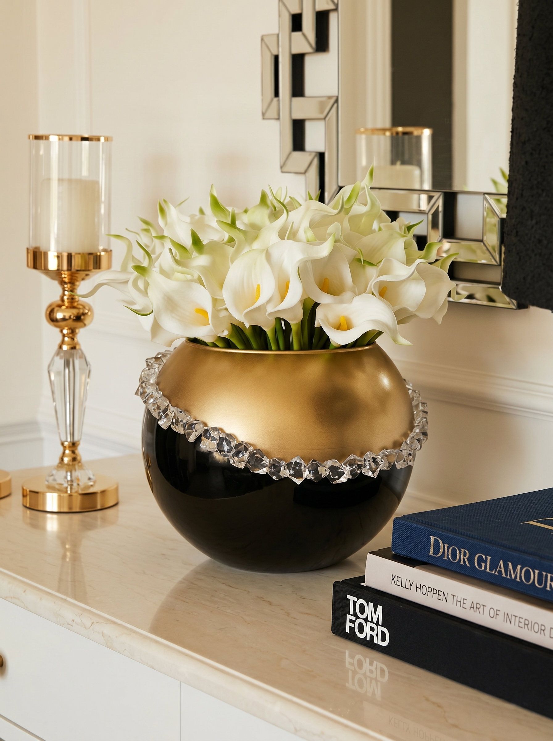 Gold and black centrepiece ideas
